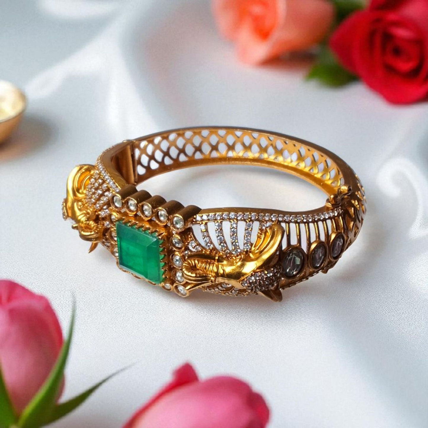 Sunehri Sitara Royal Gem Kada