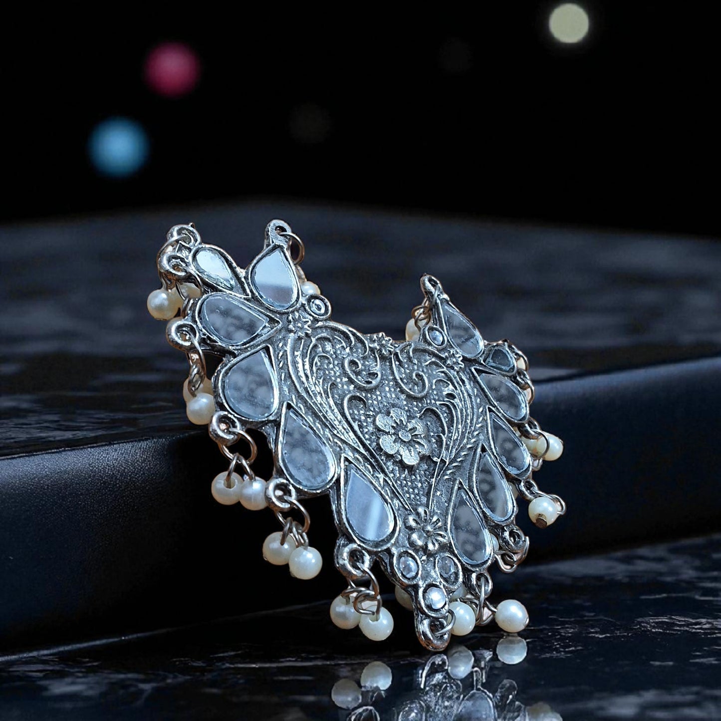 Maharani Noor Oxidized Ring.