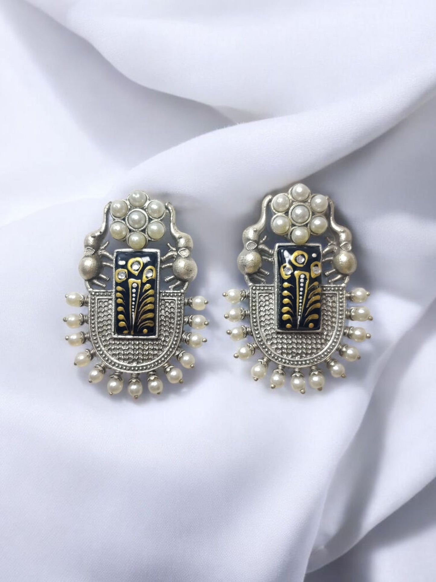 Antique Temple Arch Stud