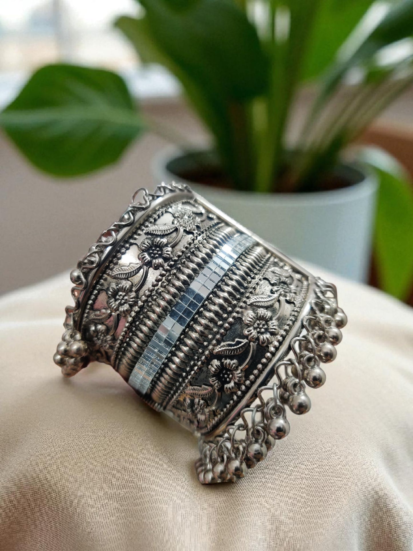 Nysa Cuff Oxidized Bangle