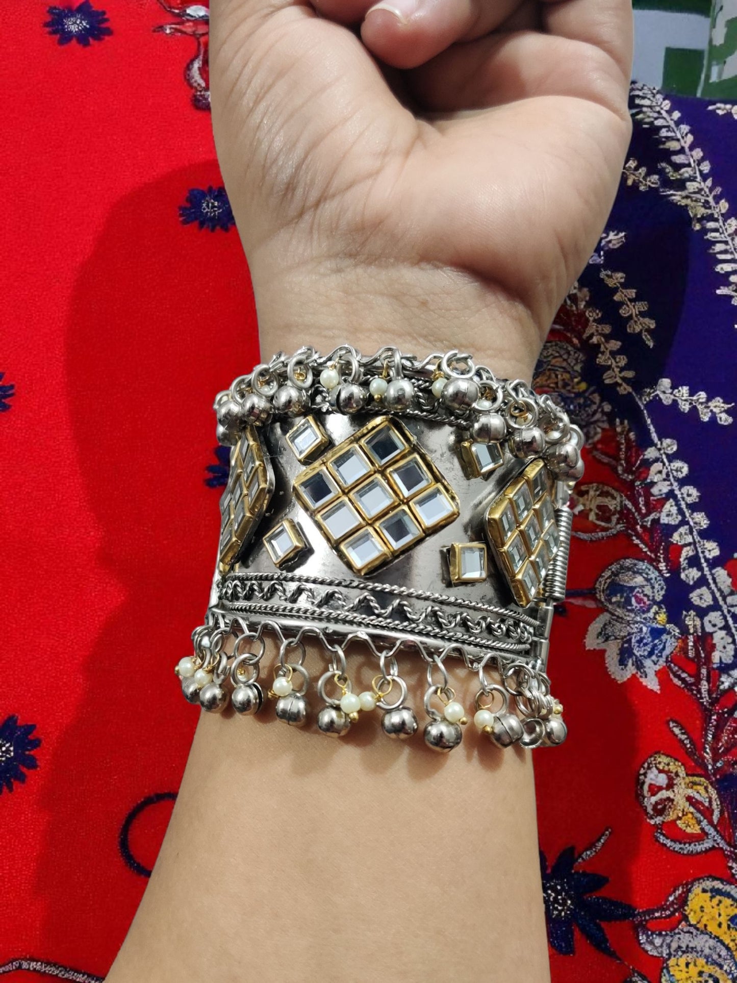 Rajwada Oxidized Bangle