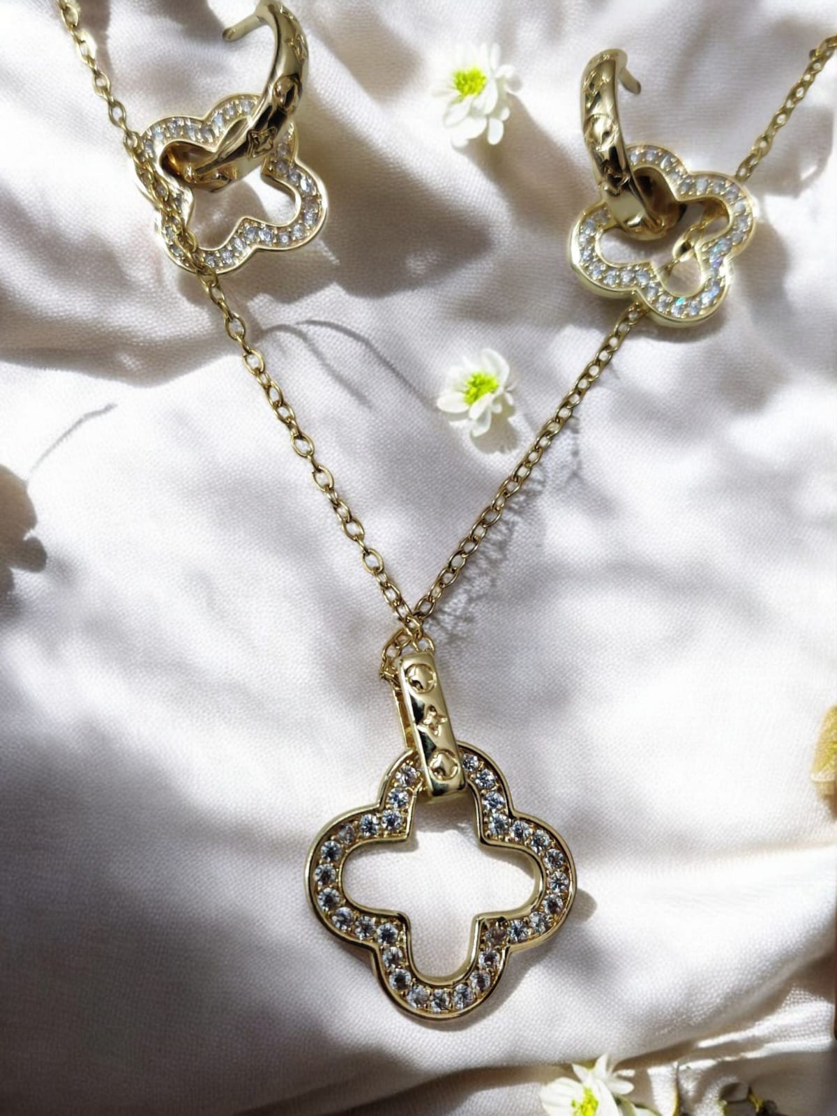 Dazzling Gold Clover Necklace and Earring Set