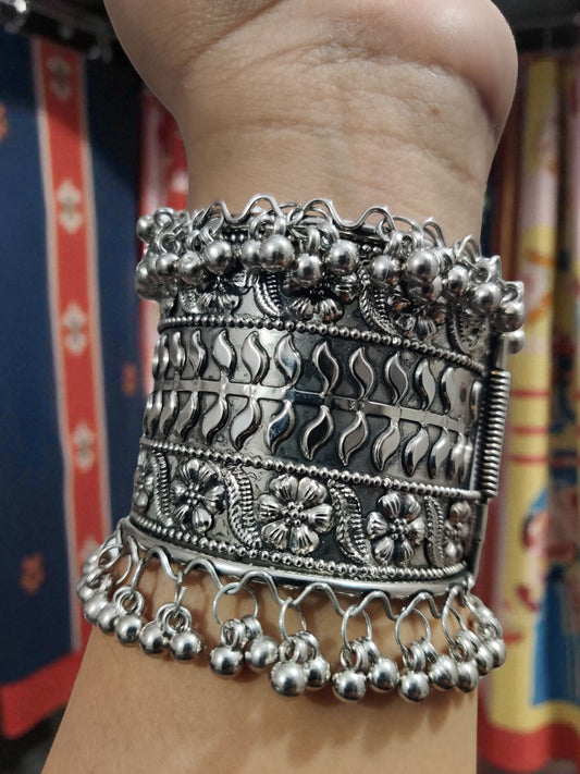 Patra Ghungroo Kada