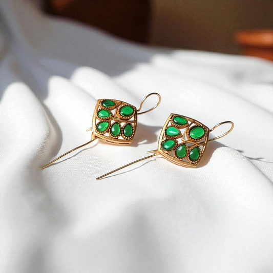 Noor Emerald Charm Ear Cuff