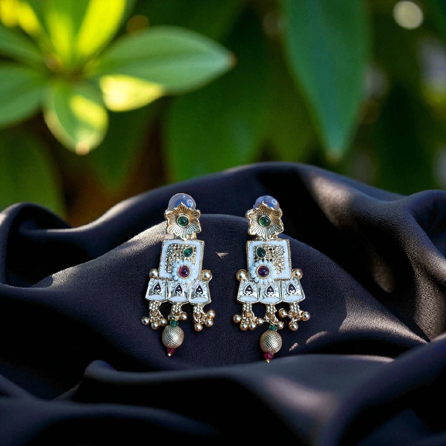 Ameyra Temple Pearl Choker Set