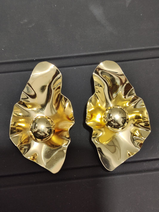 Ananya fashion stud