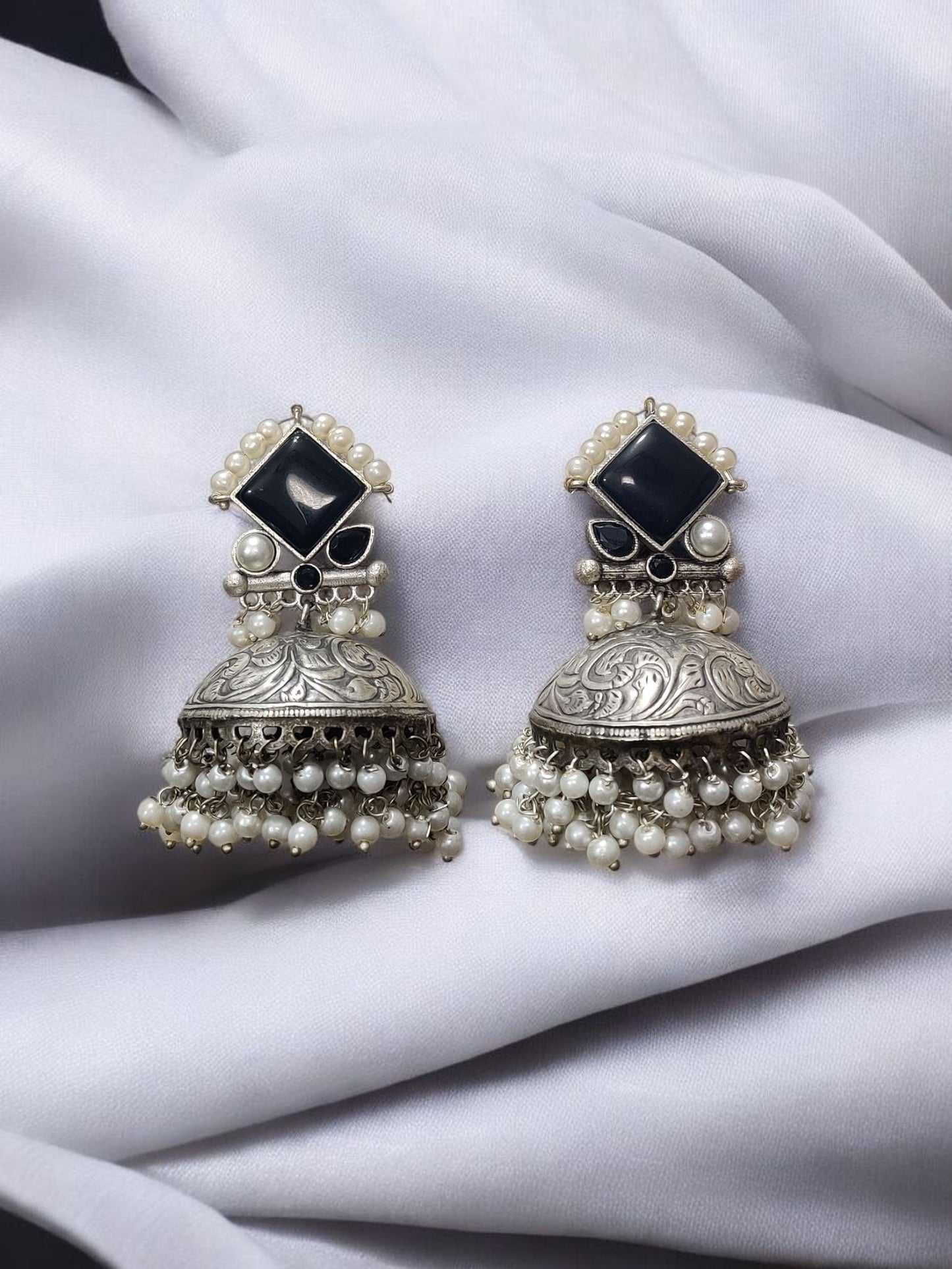 Mint Glow Pearl-Edged Jhumka