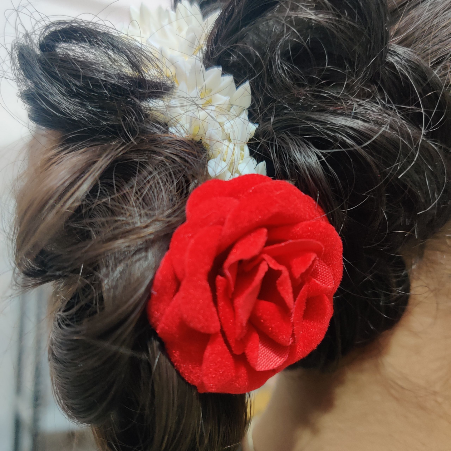 GulSundari Floral Mogra Gajra