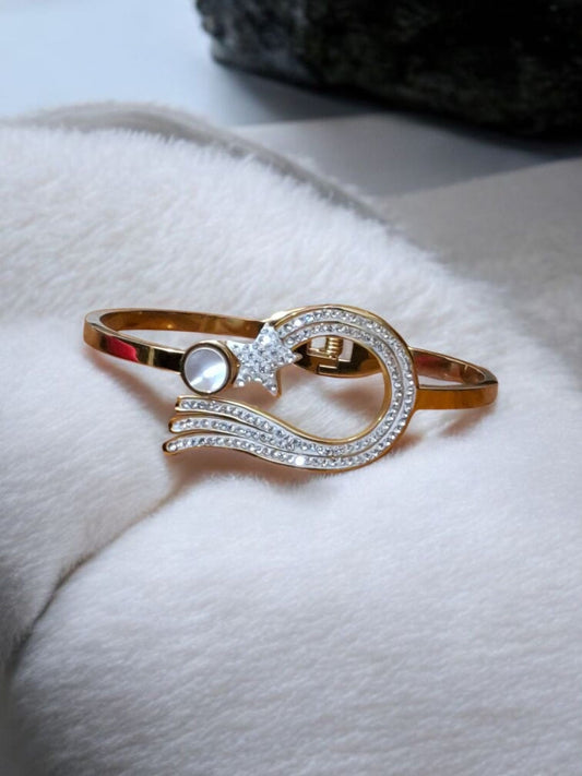Graceful Peacock Curve Gold-Plated Bangle