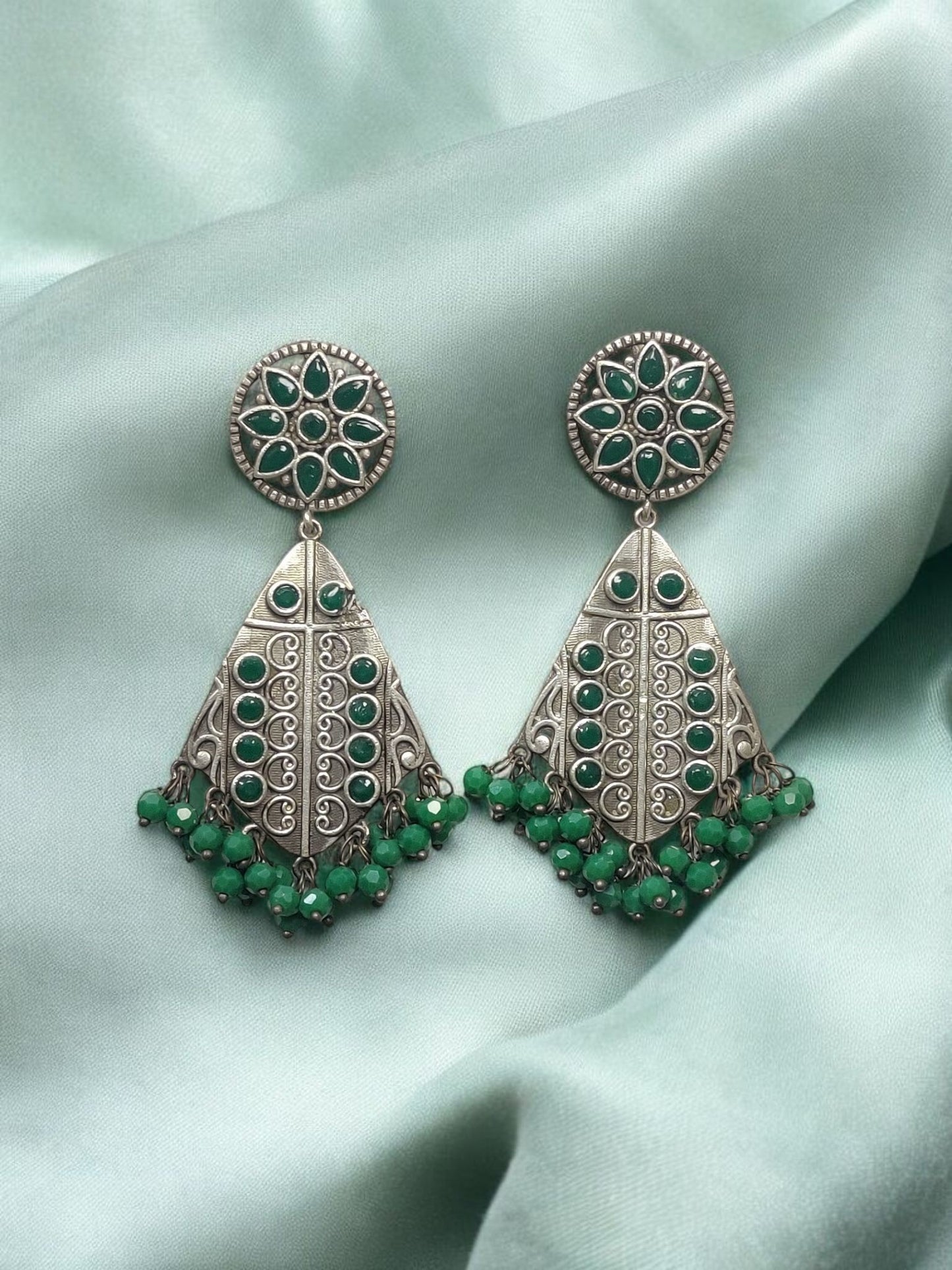 Emerald Bloom Oxidized Dangler Earring