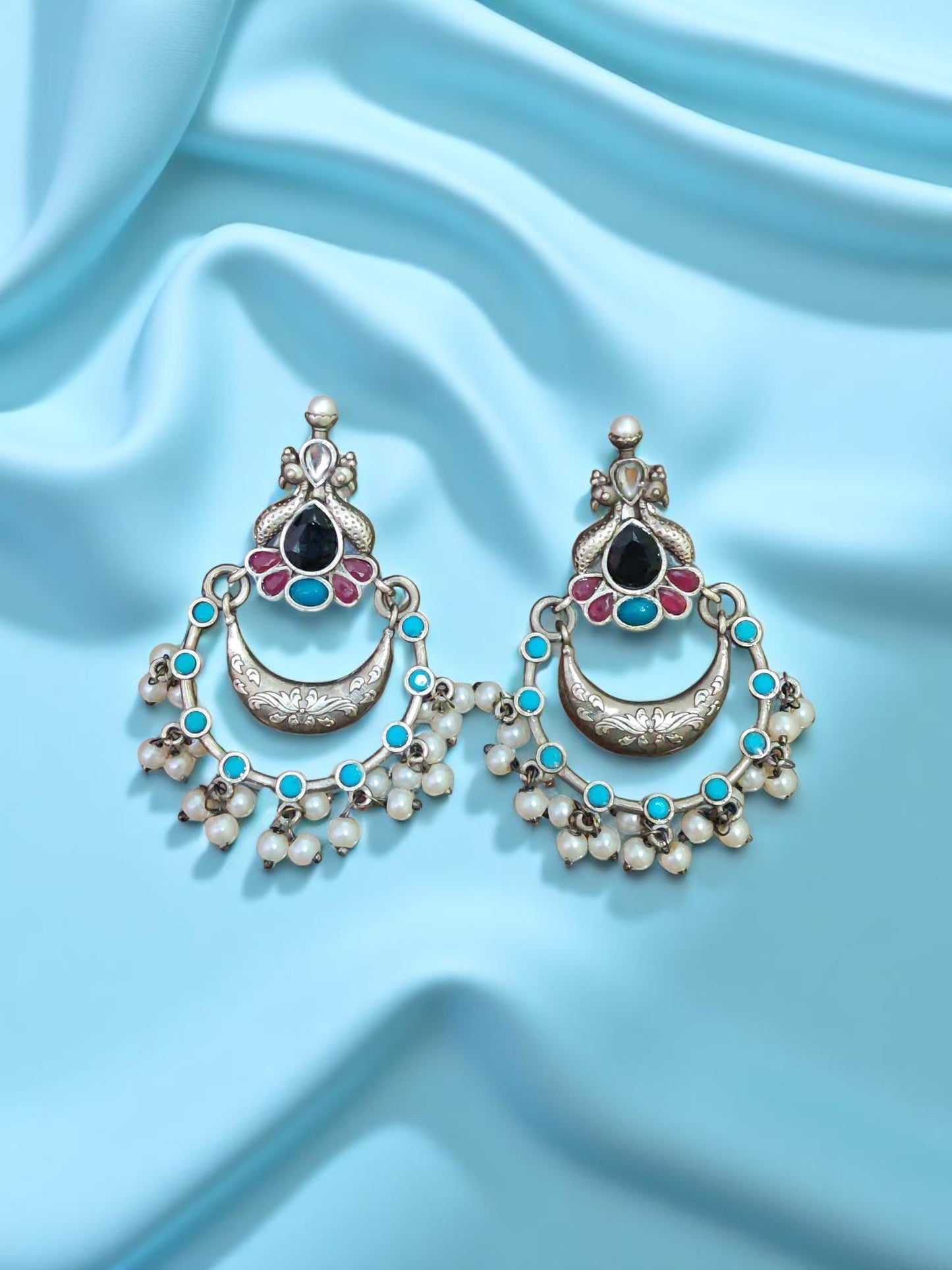 Noor Crescent Chandbalis