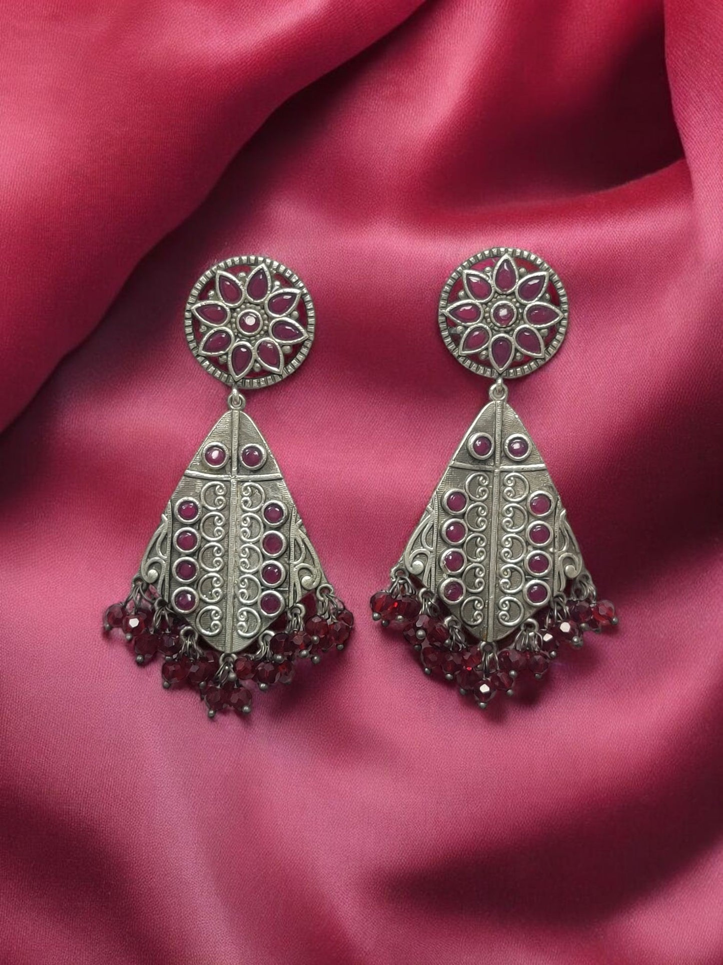 Emerald Bloom Oxidized Dangler Earring